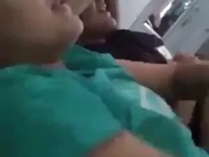 Joven modelo porno e ...