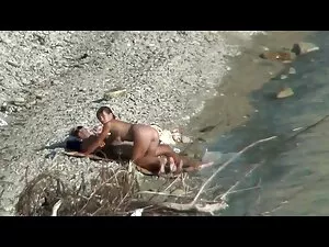 Un pequeño stripteas ...
