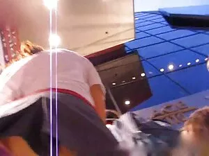 Actitud fácil de una ...